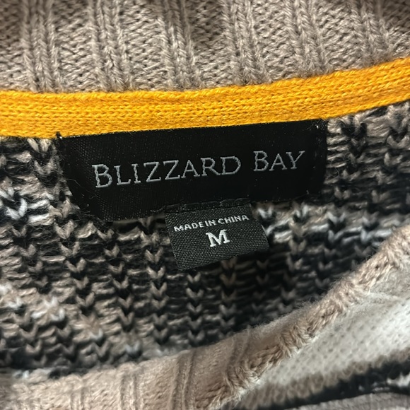 Blizzard Bay Men Sweatshirt (bought from Marshall’s) - Picture 3 of 3